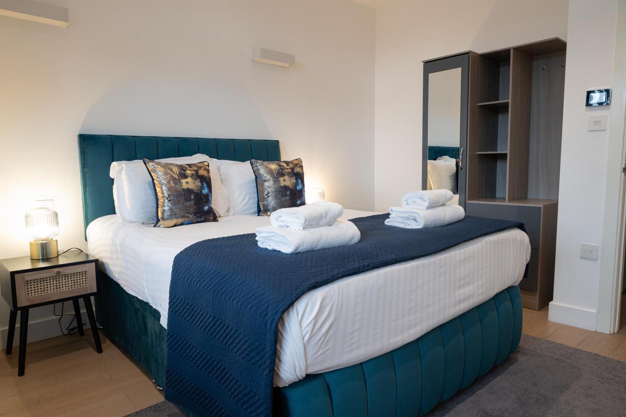 Charles Hope London Brentford Apartment Exterior photo